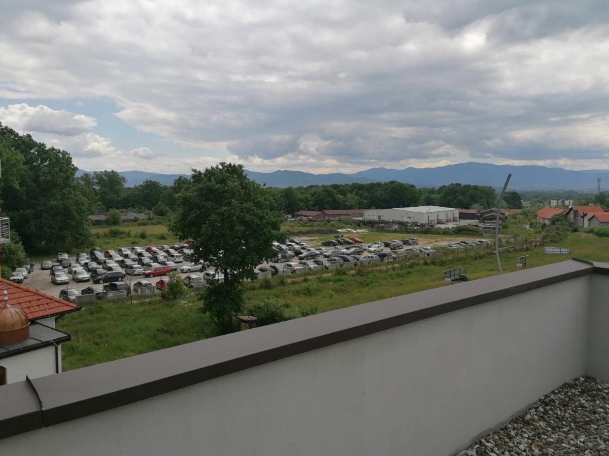 Apartmani Imamovic Dubrave Gornje Exterior foto